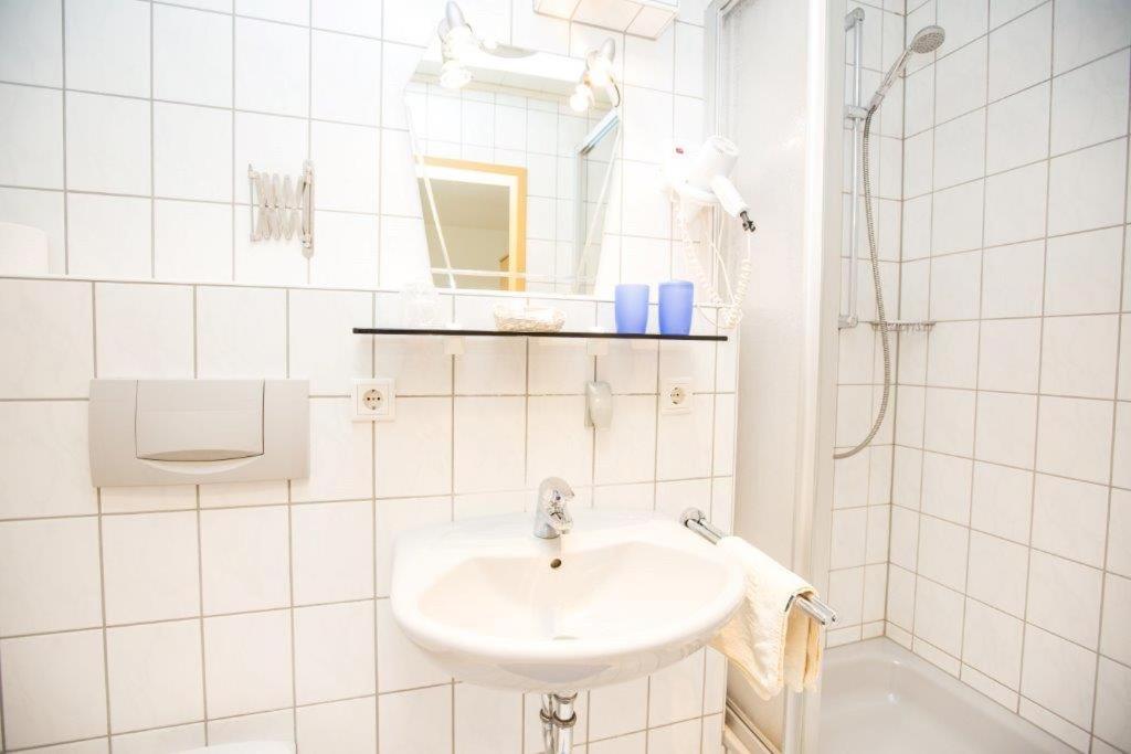 Hotel Pizzeria Venezia Sohren 외부 사진